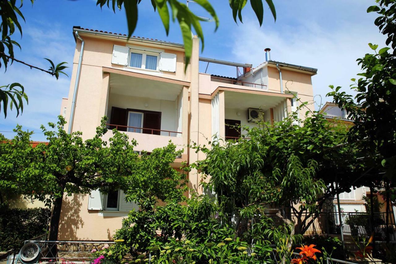 Apartments & Rooms Samohod Vodice Esterno foto